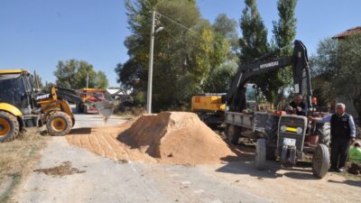 Afyonkarahisar’ın Sinanpaşa ilçesine bağlı Kılıçaslan beldesi, yaklaşık 50 yıldır çözülemeyen içme