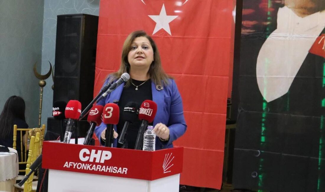 Afyonkarahisar Belediye Başkanı Burcu Köksal, CHP Merkez İlçe Kongresi’nde yaptığı