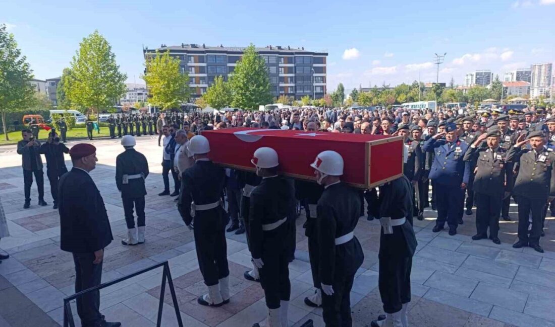 Ana Sayfa › Afyon › Afyonkarahisar’lı Teğmen son yolculuğuna uğurlandı!