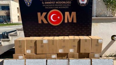 Afyonkarahisar’da polis ekipleri tarafından şüphe üzerine durdurulan bir kamyonette 210