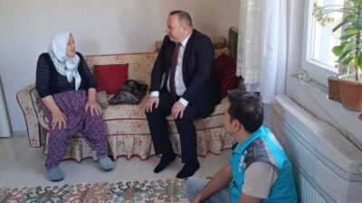 Afyonkarahisar’da 1 Ekim Dünya Yaşlılar Günü dolayısıyla Şuhut Kaymakamı İzzet