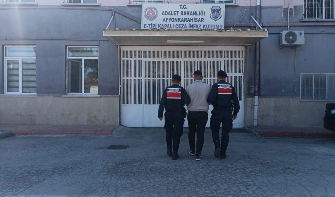 Afyonkarahisar’da jandarma tarafından gerçekleştirilen uyuşturucu operasyonunda 8 bin 757 uyuşturucu