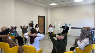 Eskişehir İl Sağlık Müdürlüğü’nün düzenlediği Geriatri Atölyeleri, yaşlıların bedensel ve