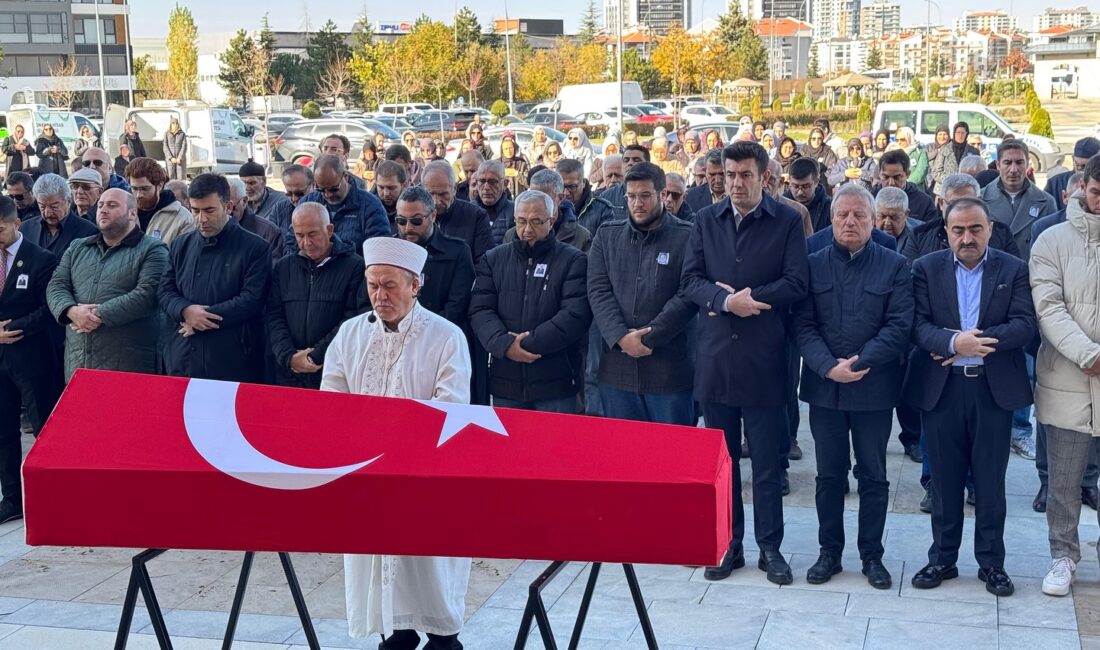 Dumlupınar Mahallesi sakinlerinden olan Keskin; merhum Bekir ve Sare Keskin