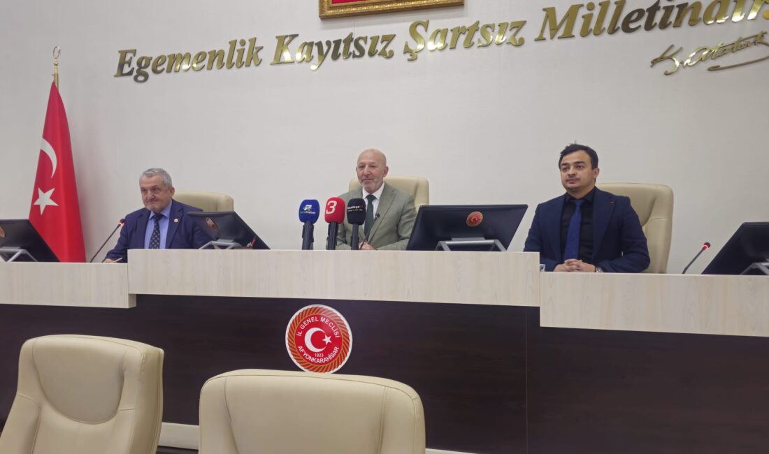 Meclis Başkanı Mehmet Siper başkanlığında gerçekleştirilen oturumda, Vali Kübra Güran