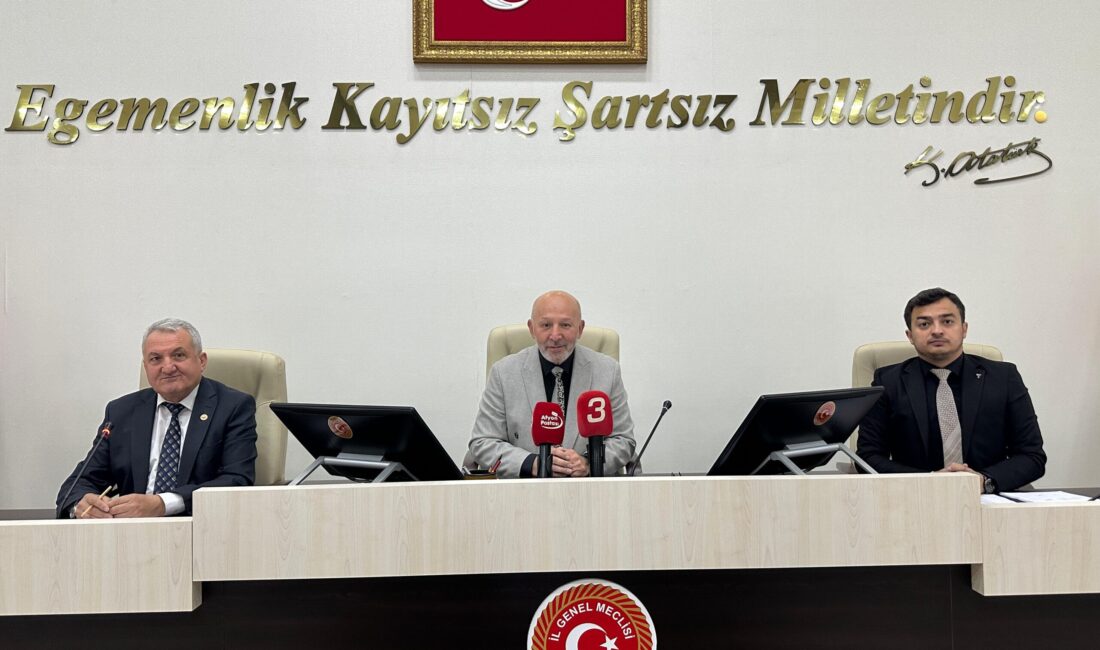 İl Özel İdaresi yerleşkesinde bulunan İGM toplantı salonunda gerçekleştirilen meclis