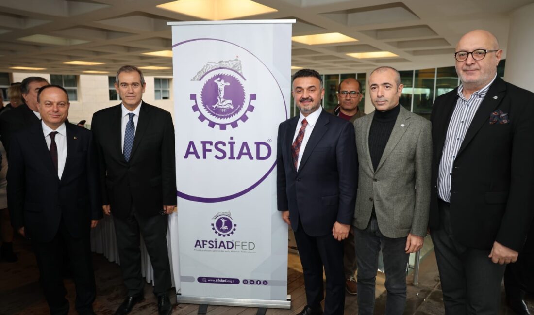 Antalya TSO Atatürk Konferans Salonu’nda gerçekleştirilen programa; AK Parti Afyonkarahisar