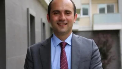 Anayasa Mahkemesi, daha önce Tayfun Kahraman’ın başvurusunu incelemiş ve adil