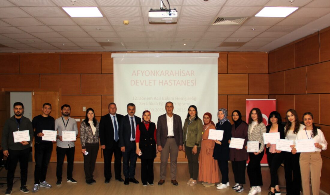 Hastane bünyesinden ve çevre hastanelerden gelen ve kursu başarı ile