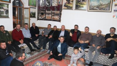 Ziyarette vatandaşların taleplerini ve beklentilerini dinleyen İl Başkanı Karataş, yerel