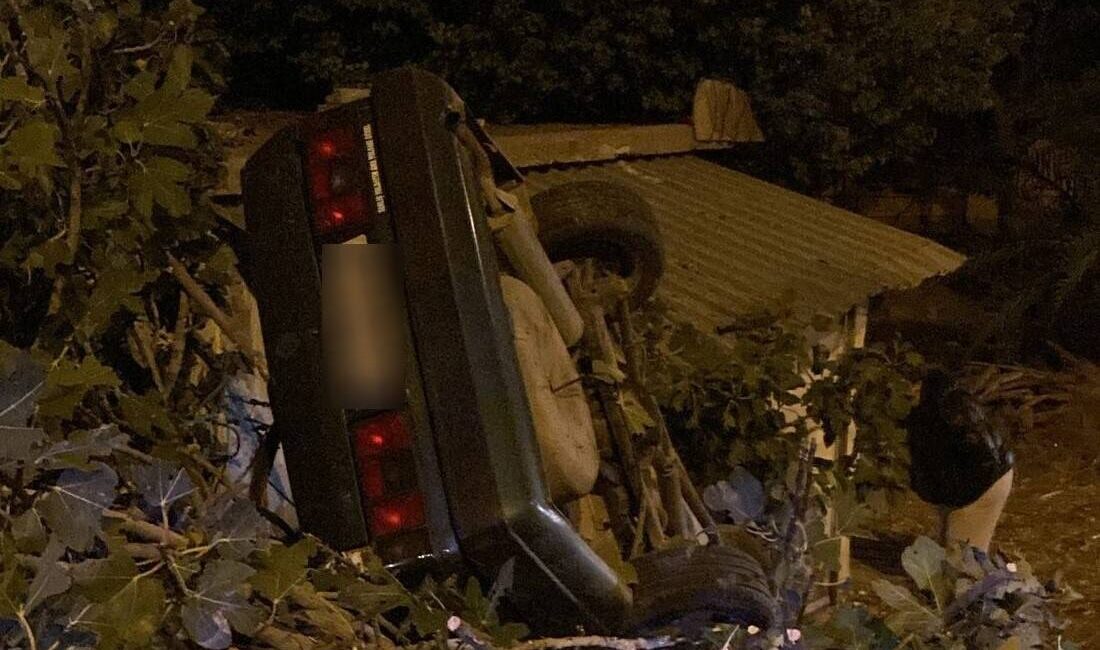 Kaza, Mersin-Antalya D-400 Karayolu üzerinde, Silifke ilçesine bağlı Taşucu Mahallesi
