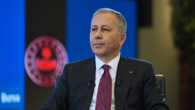 İçişleri Bakanı Ali Yerlikaya, katıldığı bir televizyon programında, trafikte güvenliği