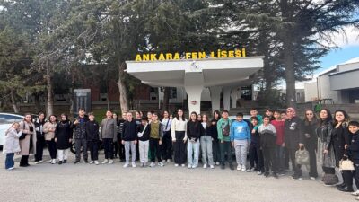 Gezi, ilk olarak Ankara Fen Lisesi ziyaretiyle başladı. Öğrenciler, okulun