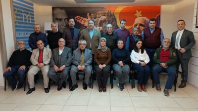 Toplantının açılış konuşmasını yapan İl Başkanı Mısırlıoğlu, kongre sürecine giden