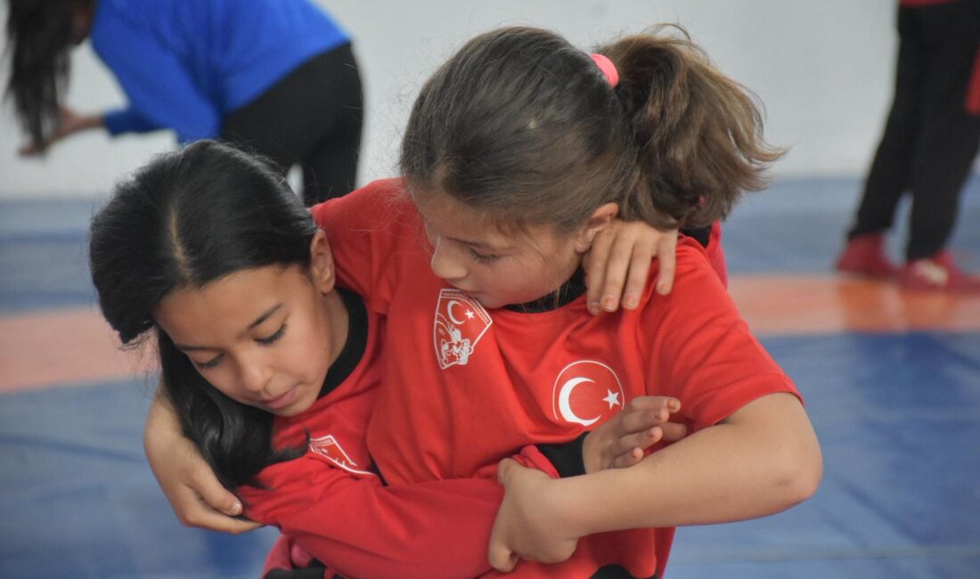 On gün sürecek kamp boyunca sporcular, teknik gelişimlerinin yanı sıra