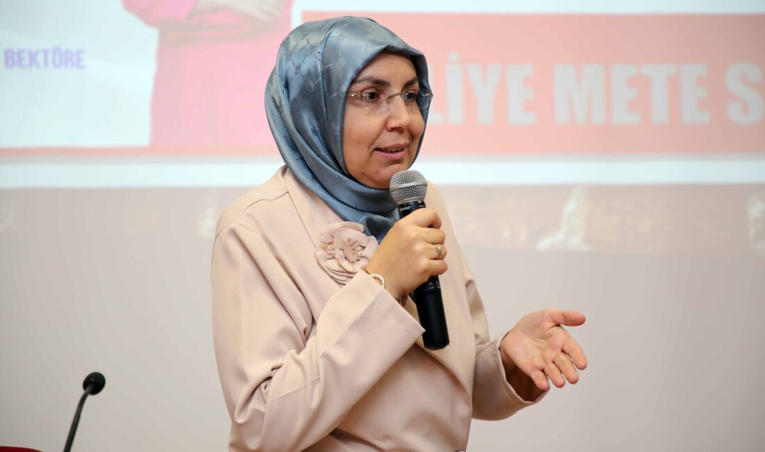 Girişimcilik ve Kariyer Topluluğunun katkılarıyla İİBF Sabri Bektöre Konferans Salonunda