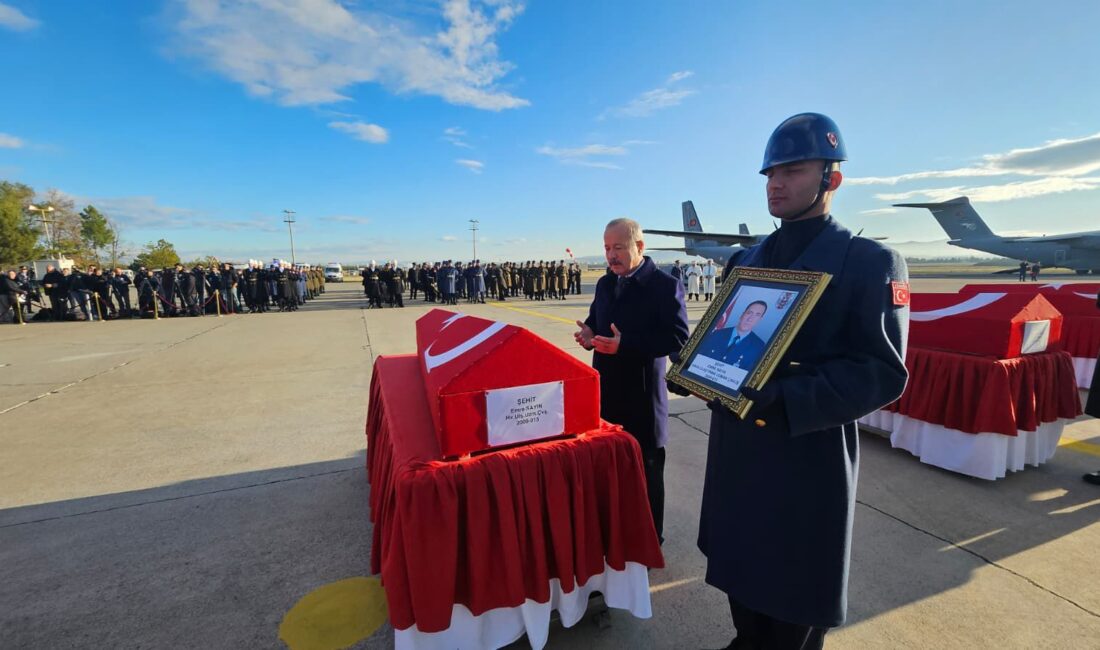 Milletvekili Taytak, törende şehitlerimizin aziz hatırasını saygıyla anarak ailelerine baş
