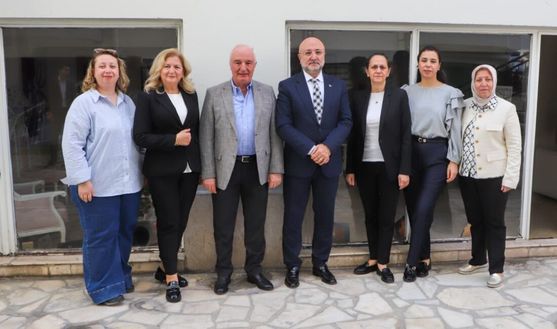 İl Başkanı Av. Turgay Şahin, Afyonkarahisar İş Kadınları Derneği Başkanı