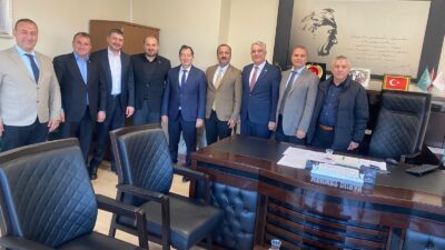 Akşam programında, sendika üyeleriyle düzenlenen birlik yemeğine Genel Başkan Memiş’in