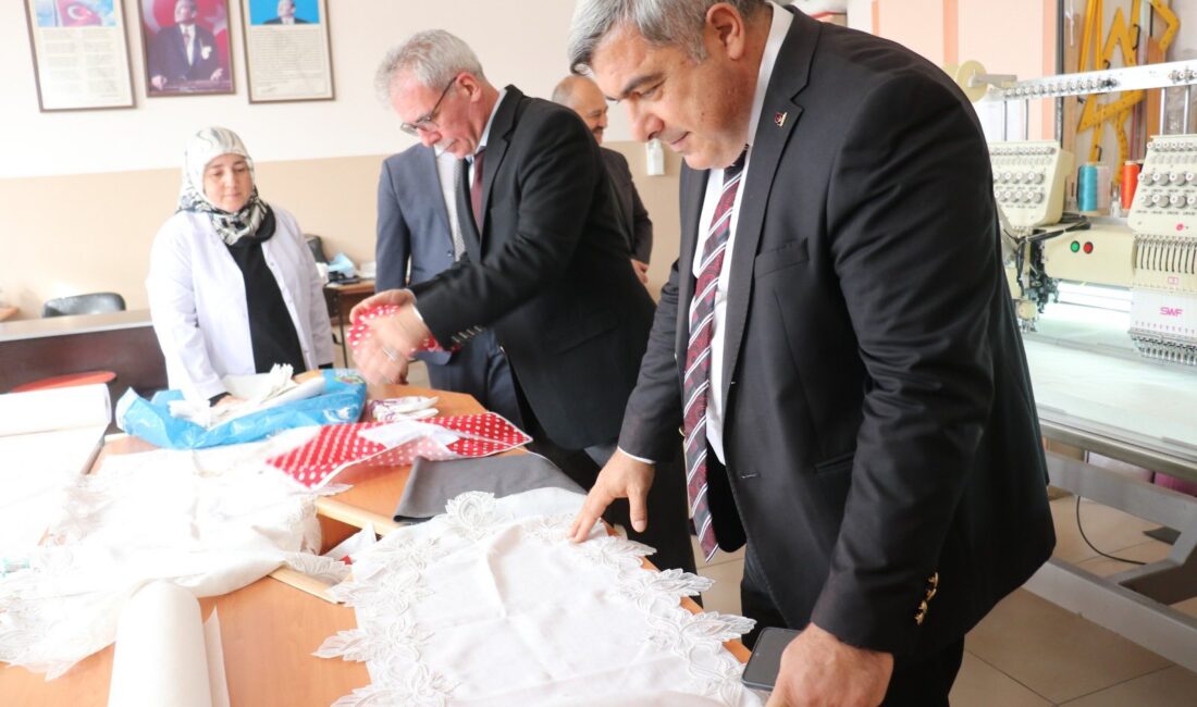 İl Milli Eğitim Müdürü Miraç Sünnetci ziyaret kapsamında Şube Müdürleri