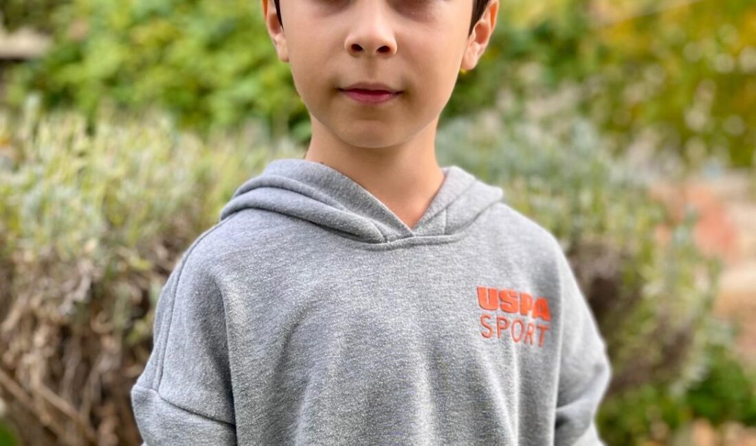 Fatih İlkokulu 4/A sınıfı öğrencilerinden Ömer Kösem, girmiş olduğu SEAMO