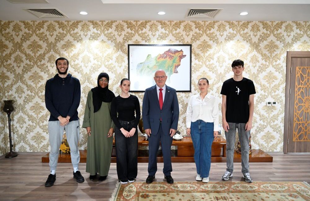 Fransa’nın köklü yükseköğretim kurumlarından Sorbonne Paris Nord Üniversitesi’nden gelen öğrenciler