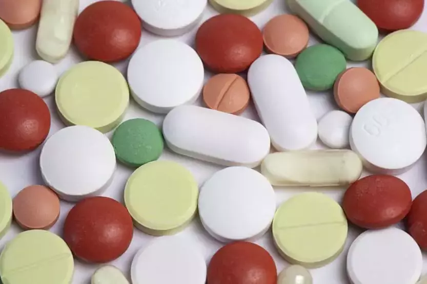 Dr. Çebi, antibiyotiklerin yalnızca bakteriyel hastalıkların tedavisinde etkili olduğunu, ancak