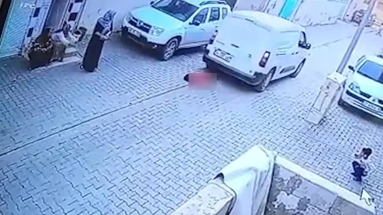 Kaza, Suruç’ta Hürriyet Mahallesi’nde meydana geldi. Plakası ve sürücüsü henüz