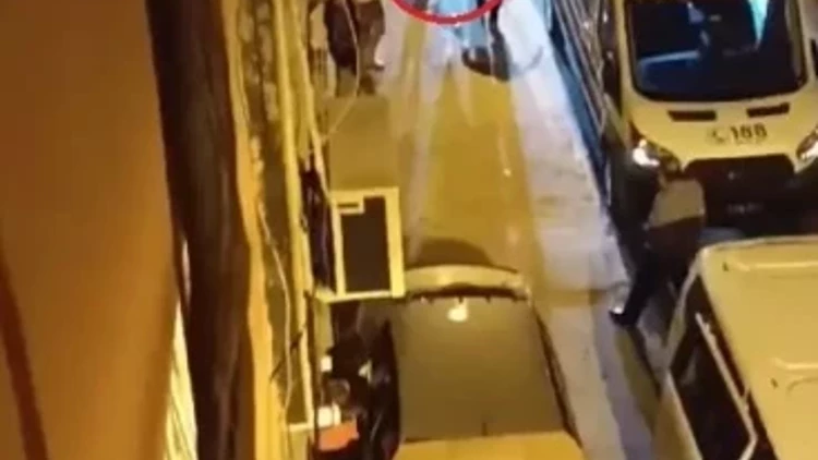 Bursa’da, mahalleden arkadaşı Recep Özaslan’ı (47) öldürdükten sonra sevgilisi Fatma