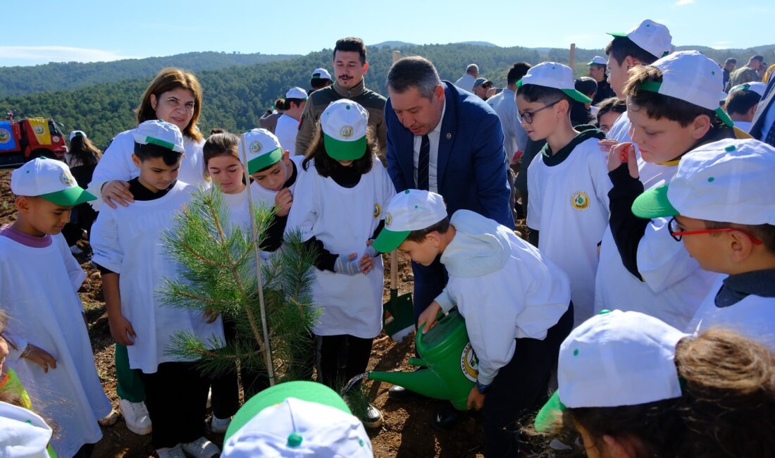 SULTANDAĞI’NDA YEŞİL GELECEK İÇİN FİDANLAR TOPRAKLA BULUŞTU Sultandağı Belediye Başkanı