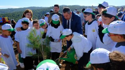 SULTANDAĞI’NDA YEŞİL GELECEK İÇİN FİDANLAR TOPRAKLA BULUŞTU Sultandağı Belediye Başkanı