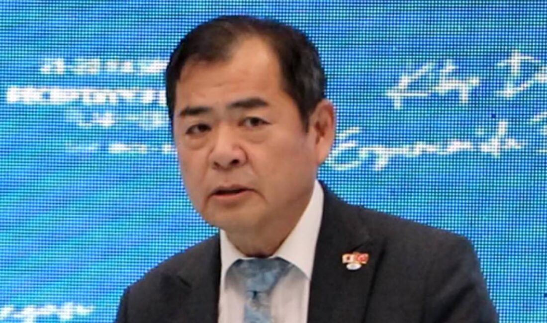 Deprem sırasında merdiven kullanımından kaçınılması gerektiğini vurgulayan Moriwaki, yaşam üçgenine