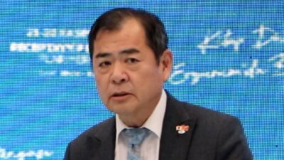 Deprem sırasında merdiven kullanımından kaçınılması gerektiğini vurgulayan Moriwaki, yaşam üçgenine