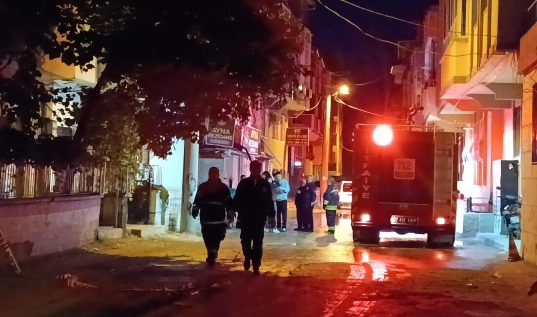 Yangın, Güneykent Mahallesi’nde bulunan 3 katlı bir apartmanın en üst