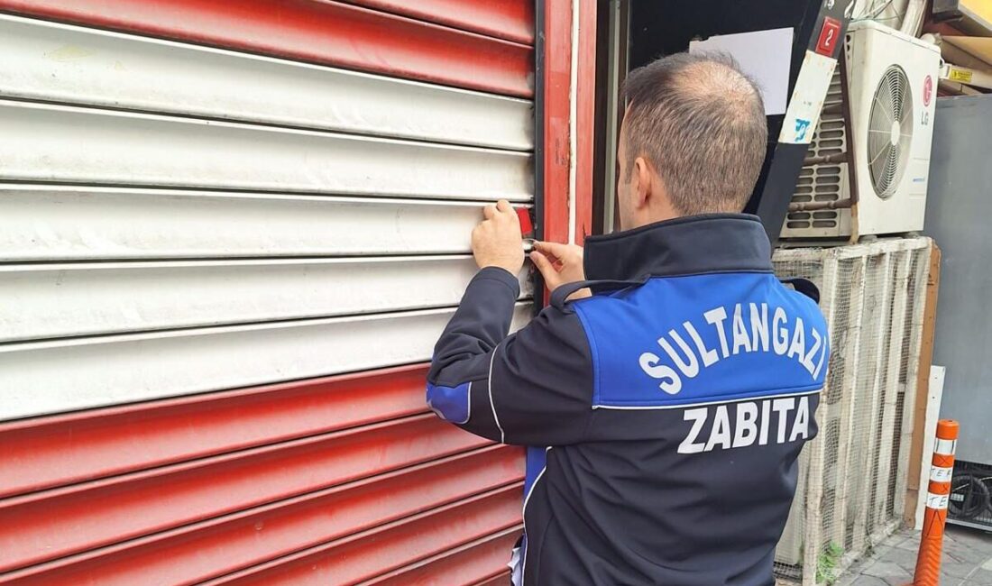 Sultangazi Uğur Mumcu Mahallesi’ndeki bir düğün salonunda çalışan kadınlar, giyinme