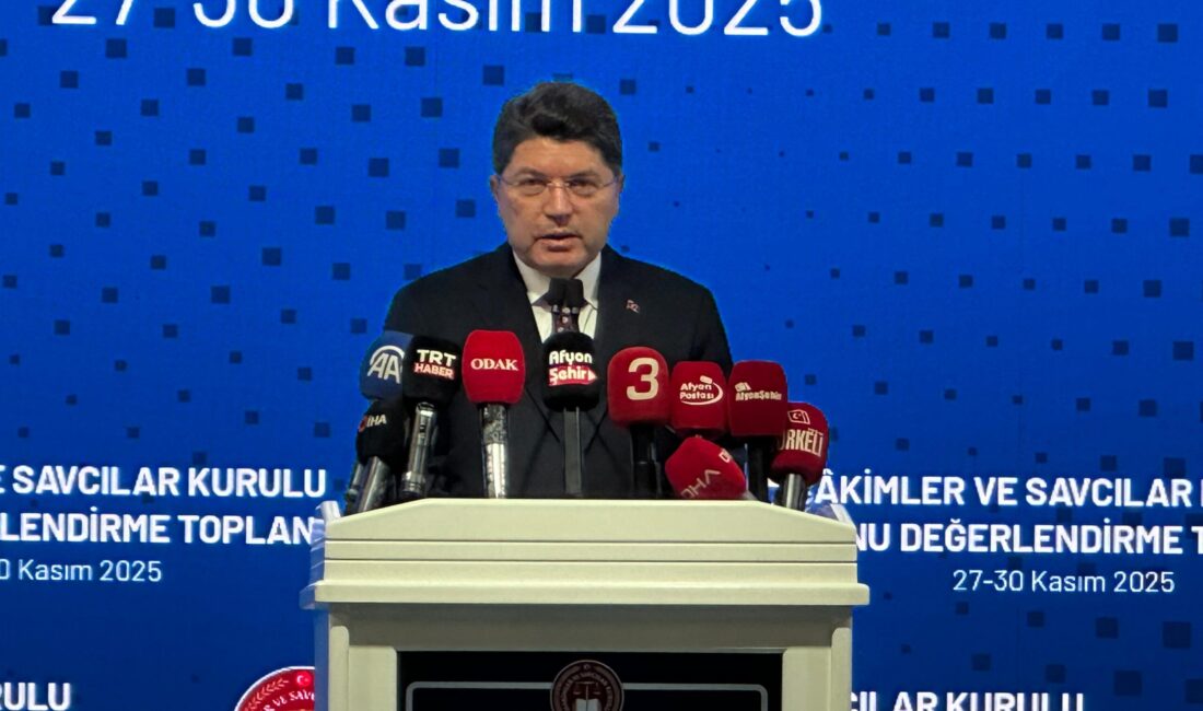 Toplantı kapsamında kamera karşısına geçen Bakan Tunç, yargı hizmetlerinin genel