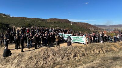 Şirketin yerleşim yerlerine yaklaşık 100 metre mesafede kil çıkarma faaliyeti