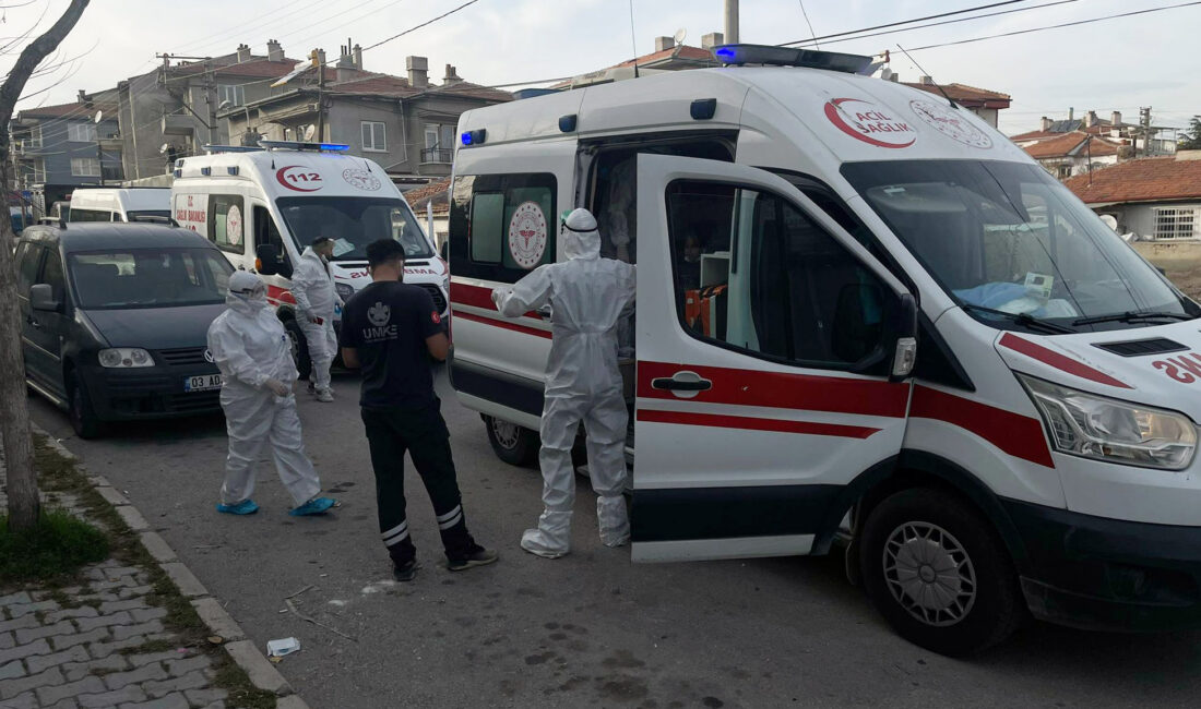 Olay, Afyonkarahisar merkez Hoca Ahmet Yesevi Mahallesi’nde bir apartmanın zemin