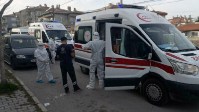 Olay, Afyonkarahisar merkez Hoca Ahmet Yesevi Mahallesi’nde bir apartmanın zemin