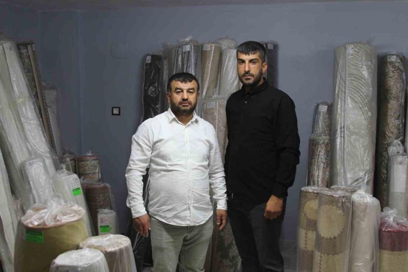 Adana’da halı yıkama firmasında çalışan Mehmet Reşit Erkek (32), müşterisinden