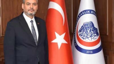 Rektör Prof. Dr. Adem Aslan, desteklenmeye layık görülen üç projenin