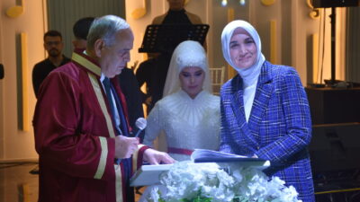 AFYONKARAHİSAR (AA) – Afyonkarahisar Valisi Kübra Güran Yiğitbaşı, Aile ve