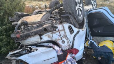 AFYONKARAHİSAR (AA) – Afyonkarahisar'ın İhsaniye ilçesinde devrilen otomobildeki 1 kişi