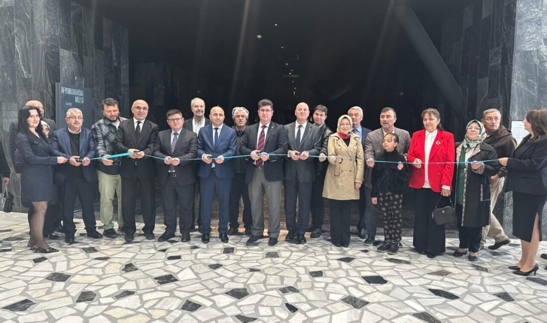 AFYONKARAHİSAR (AA) – Afyonkarahisar'da "Mevlevilik ve Sultan Divani Sergisi"nin açılışı