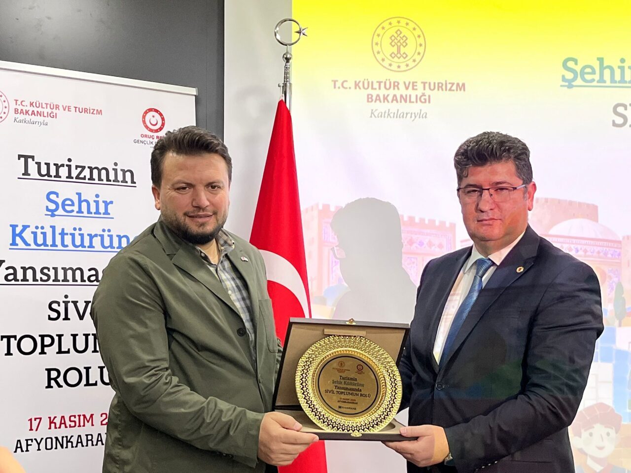 AFYONKARAHİSAR (AA) – Afyonkarahisar'da "Turizmin Şehir Kültürüne Yansımasında Sivil Toplumun