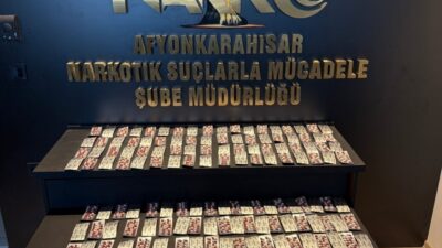 AFYONKARAHİSAR (AA) – Afyonkarahisar'da düzenlenen uyuşturucu operasyonunda yakalanan 2 şüpheli