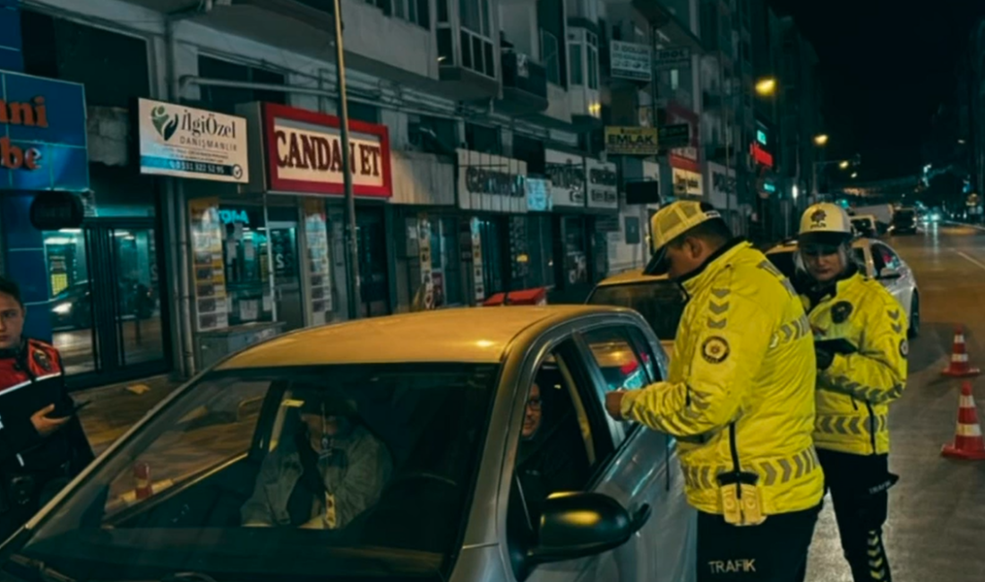 Afyonkarahisar’da suçlulara geçit yokAfyonkarahisar İl Emniyet Müdürlüğü, vatandaşların huzuru ve