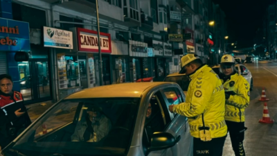 Afyonkarahisar’da suçlulara geçit yokAfyonkarahisar İl Emniyet Müdürlüğü, vatandaşların huzuru ve