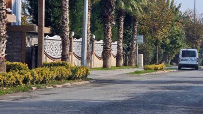 Olay, sabah saat 10.30 sıralarında Sapanca’nın Rüstempaşa Mahallesi İpekyolu Caddesi