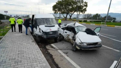 Kaza, Balıkesir – Edremit kara yolunun kırsal Çamdibi Mahallesi kavşağında